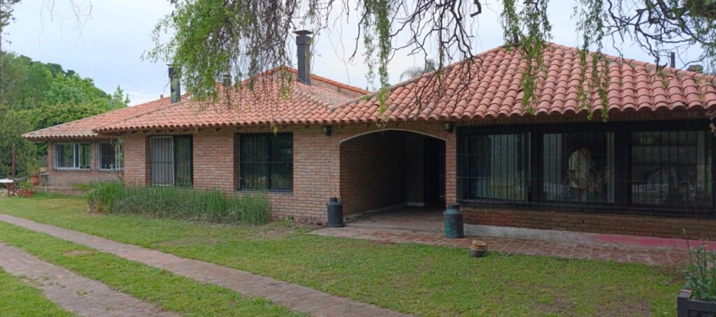 WhatsApp Image 2025-10-16 at 17.27.19 (1)