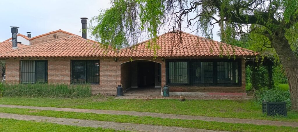 WhatsApp Image 2025-10-16 at 17.27.19